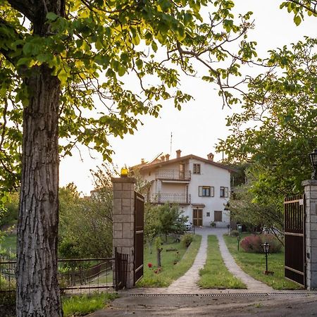 Apartma Oddih Dutovlje Экстерьер фото